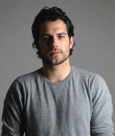henry cavill 23 years old